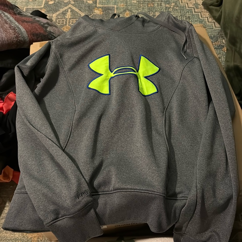 Underarmour hoodie